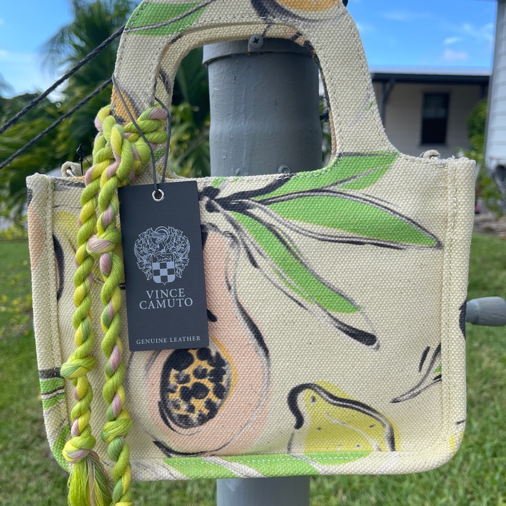 VINCE CAMUTO Printed Small Canvas Tote-Oriel In La Frutta - Picture 9 of 15